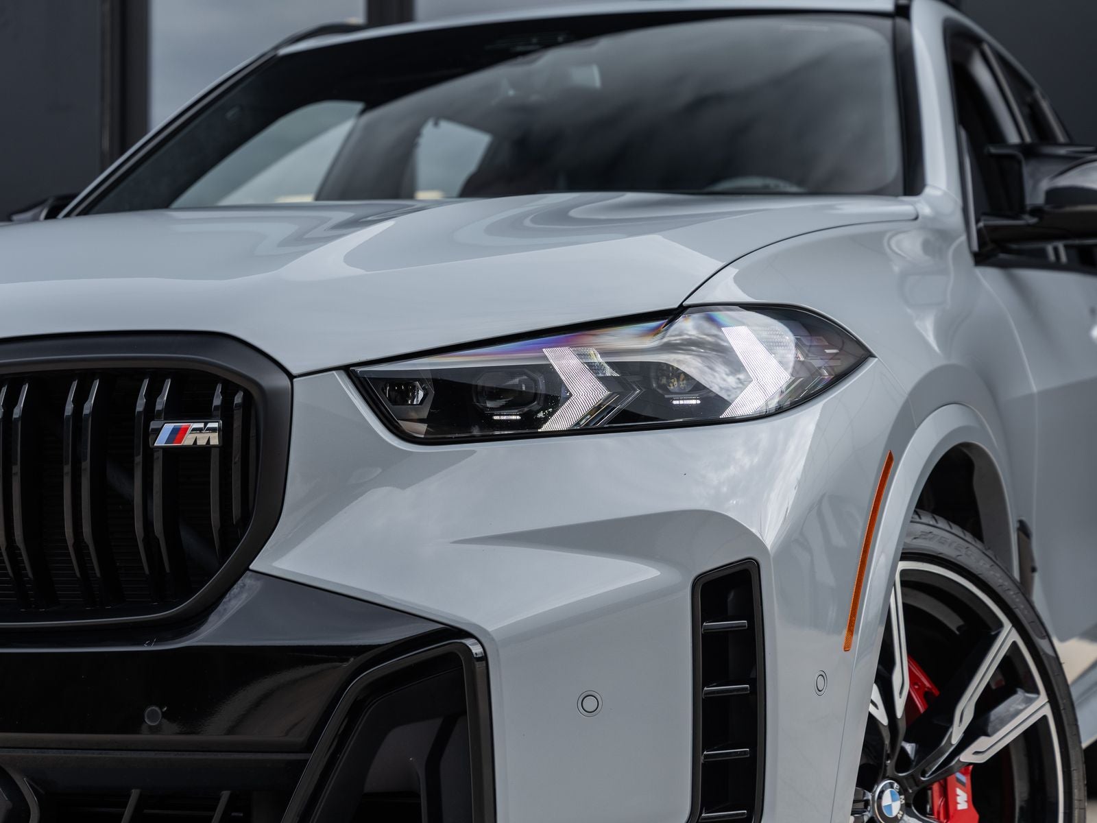 2025 BMW X5 M60i