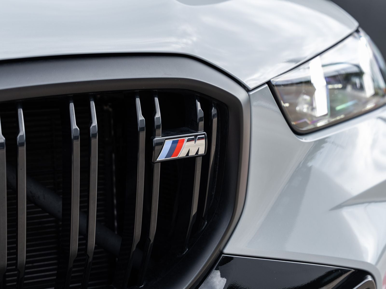 2025 BMW X5 M60i