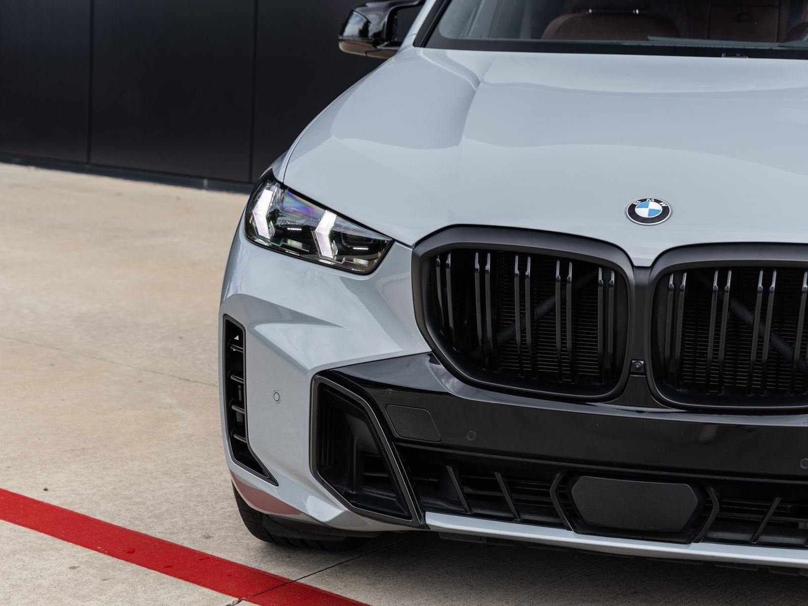 2025 BMW X5 M60i