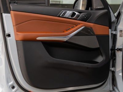 2025 BMW X5 M60i