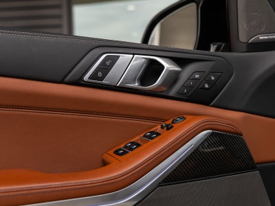 2025 BMW X5 M60i