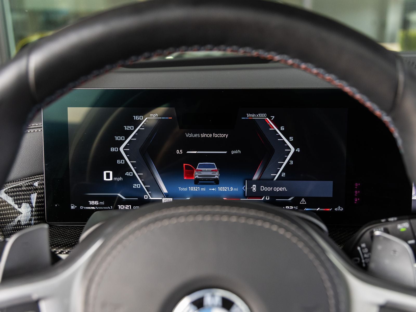 2025 BMW X5 M60i