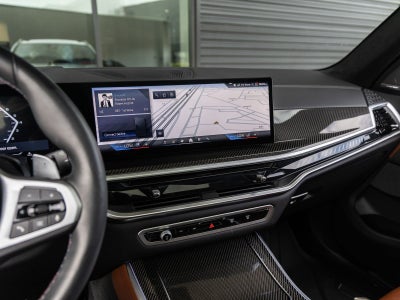 2025 BMW X5 M60i