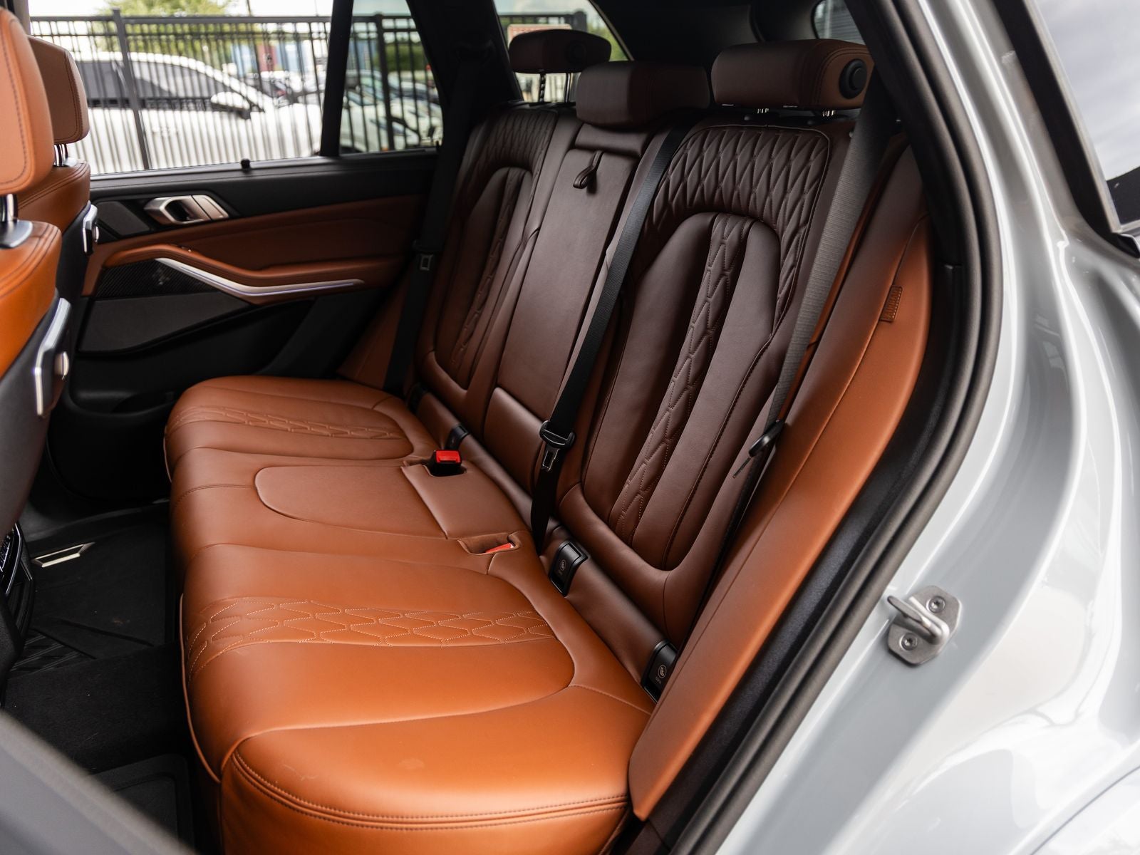 2025 BMW X5 M60i