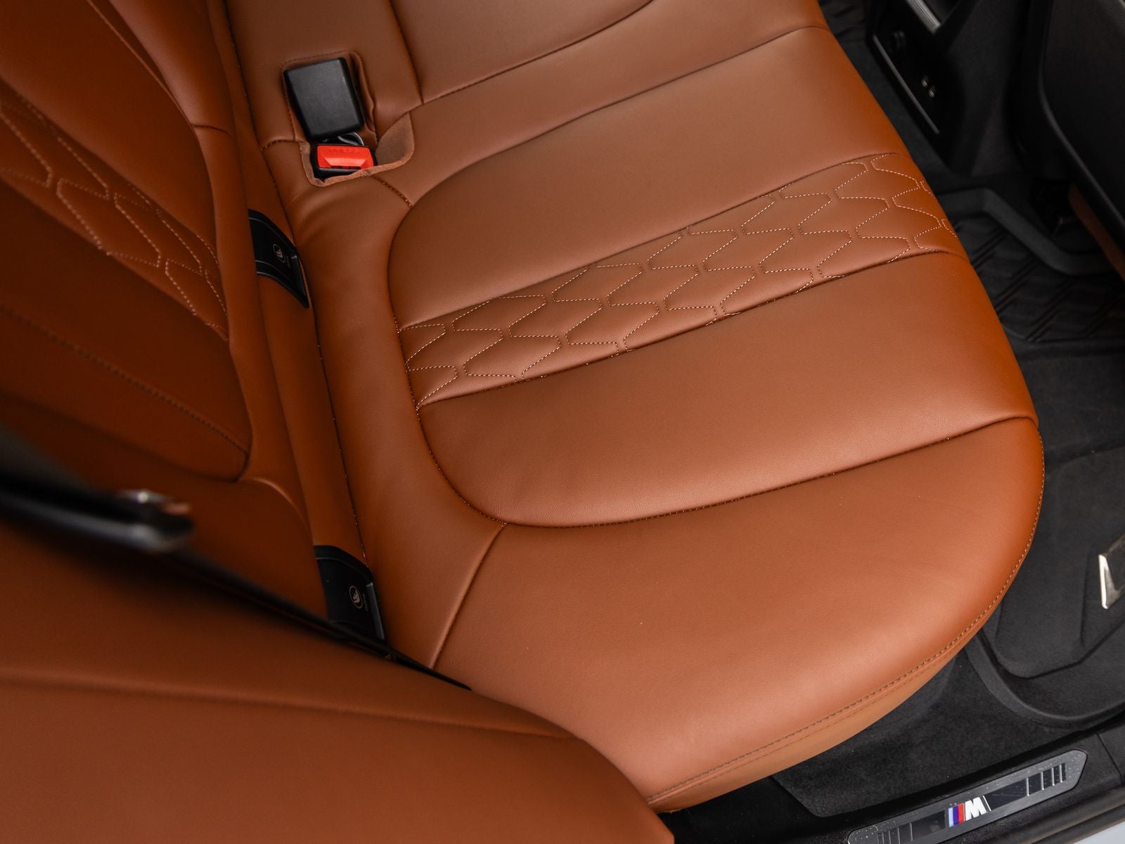 2025 BMW X5 M60i