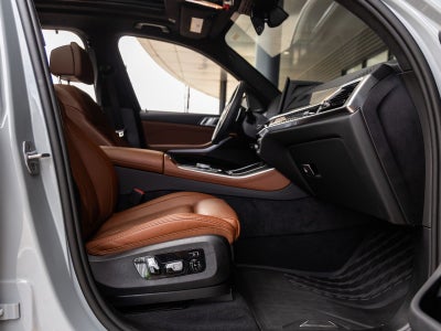 2025 BMW X5 M60i