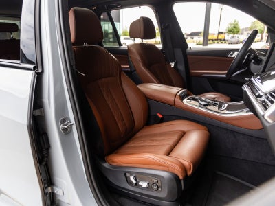 2025 BMW X5 M60i