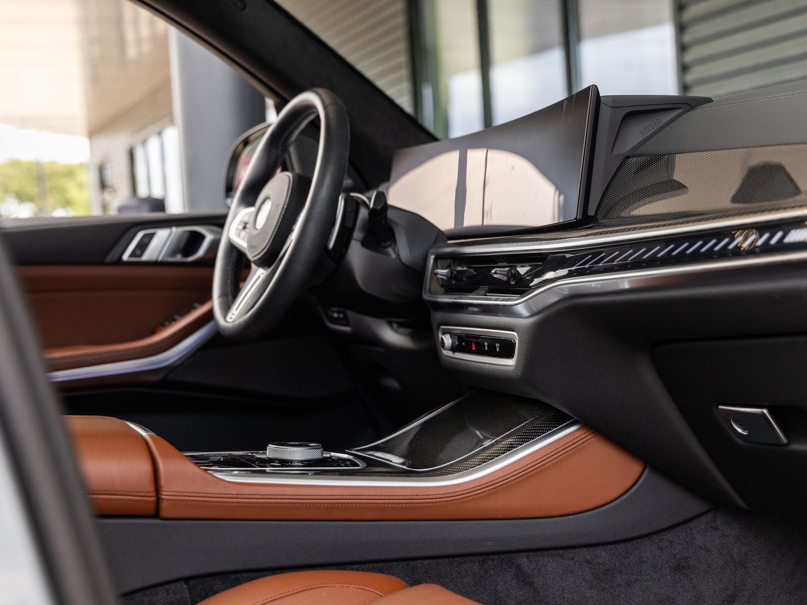 2025 BMW X5 M60i