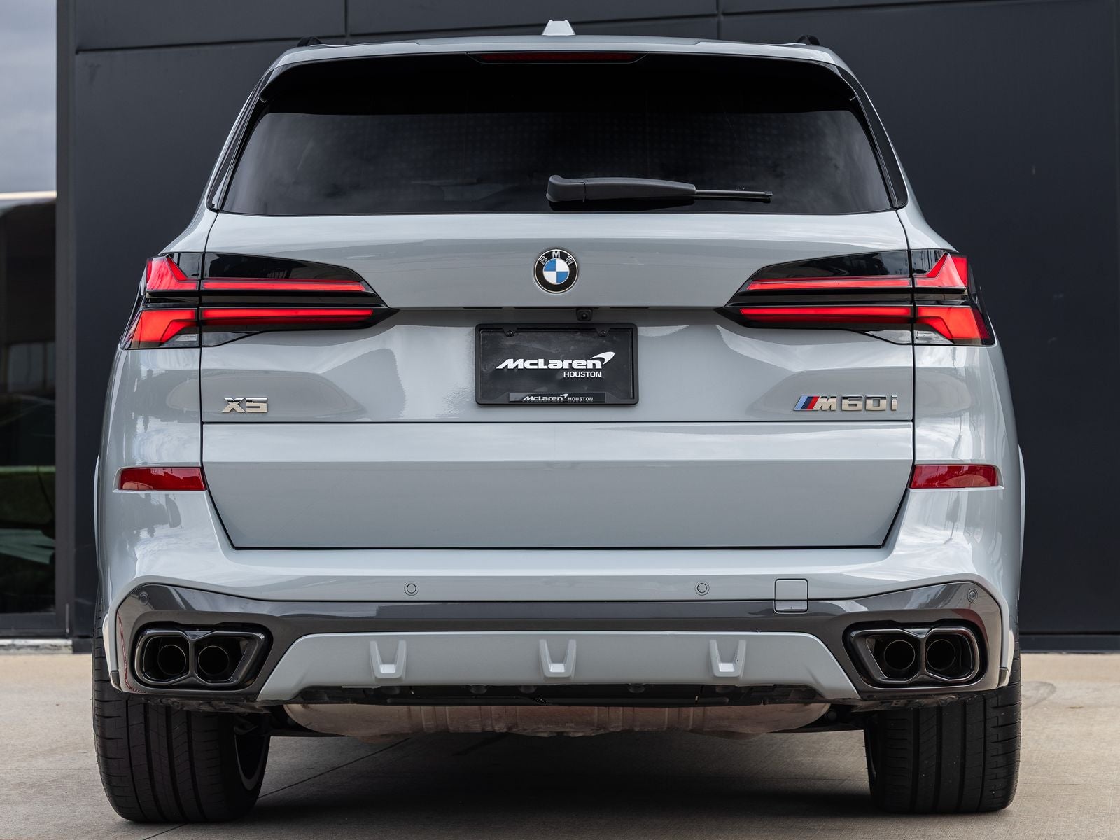 2025 BMW X5 M60i