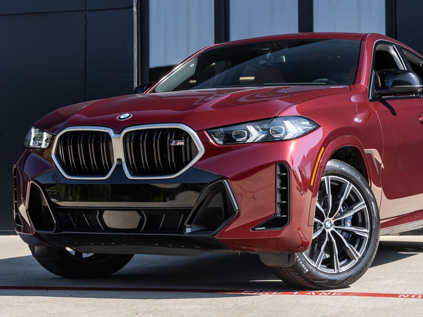 2025 BMW X6 M60i