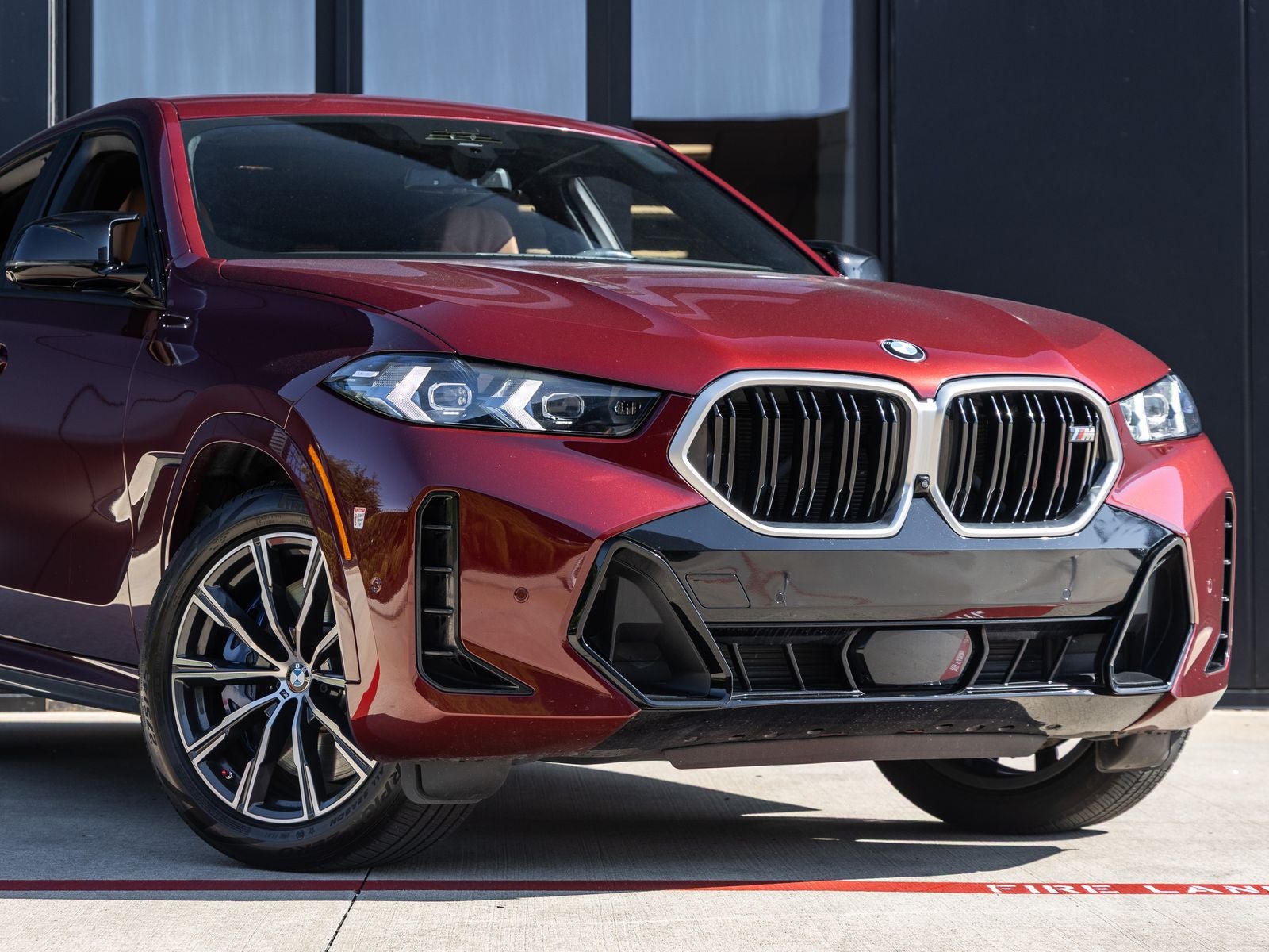 2025 BMW X6 M60i