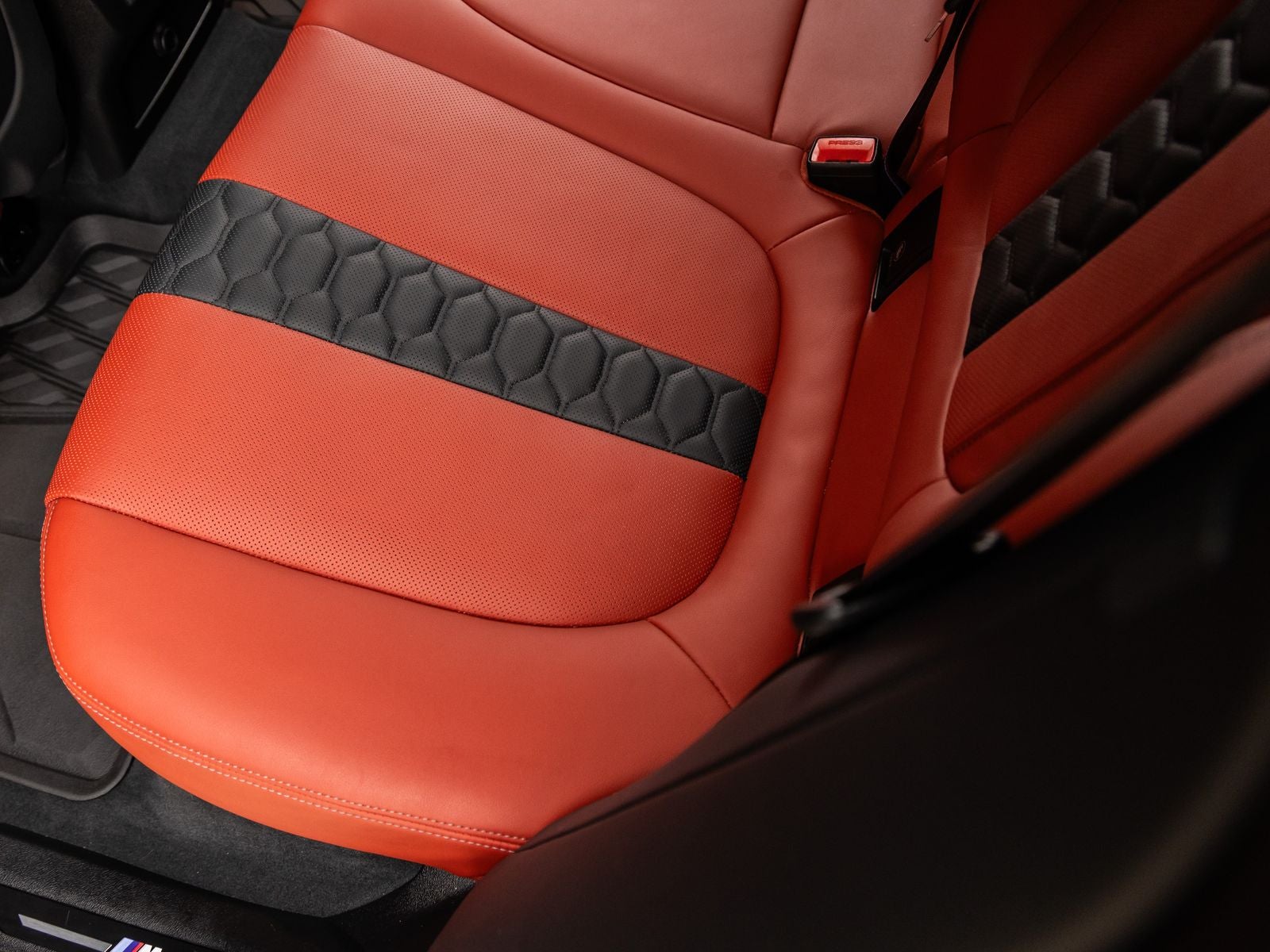 2025 BMW X6 M Base