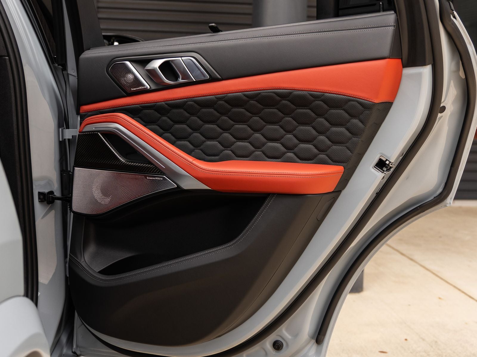 2025 BMW X6 M Base
