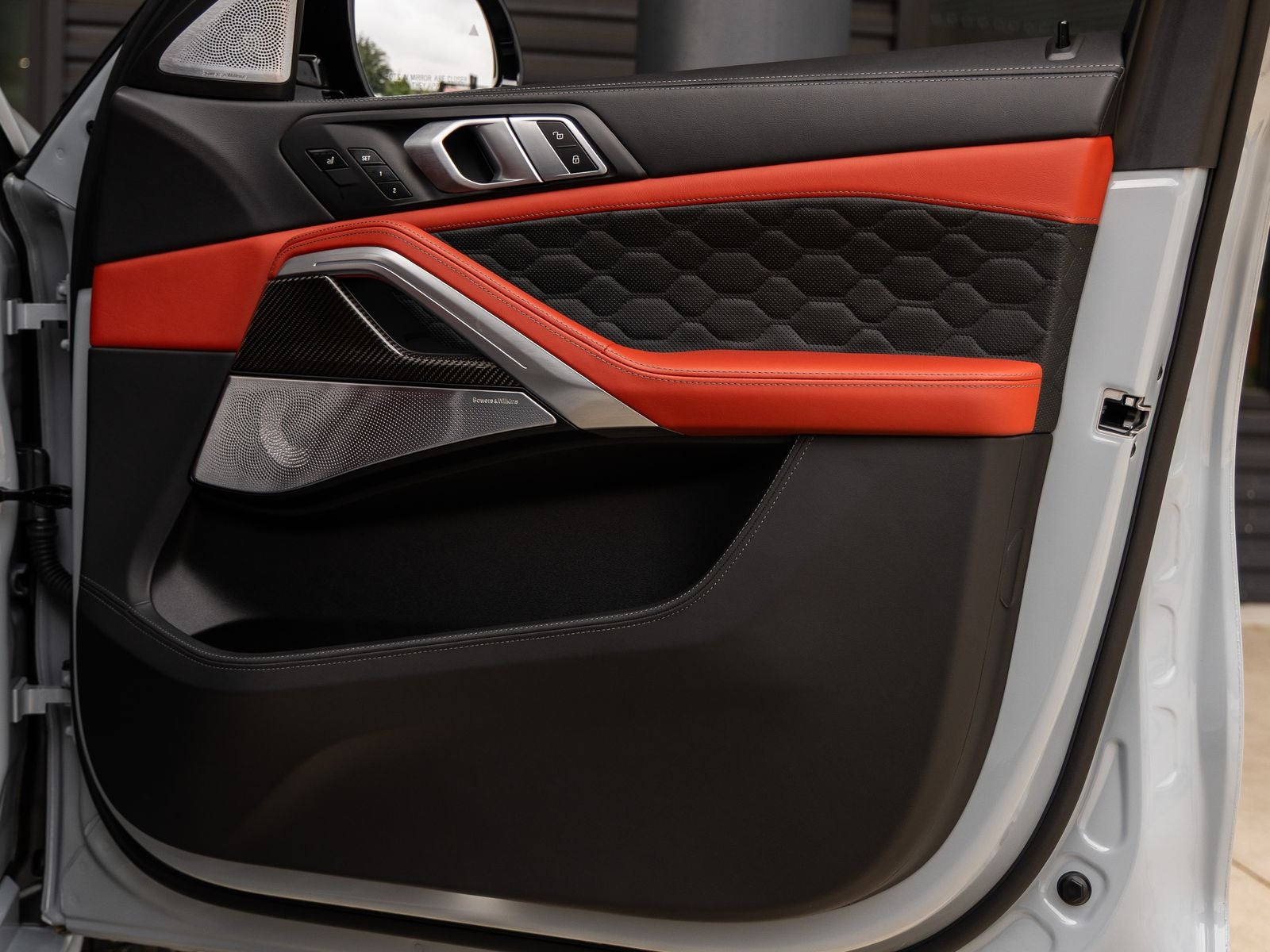 2025 BMW X6 M Base