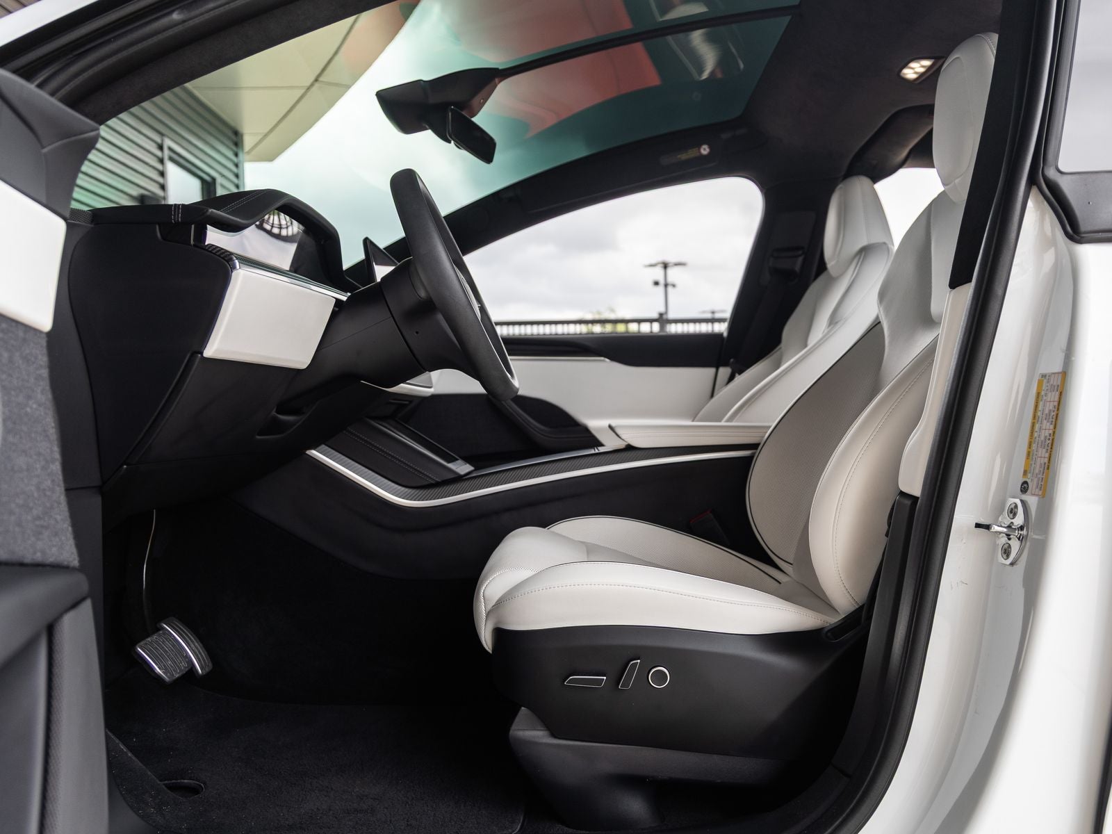 2023 Tesla Model X Plaid