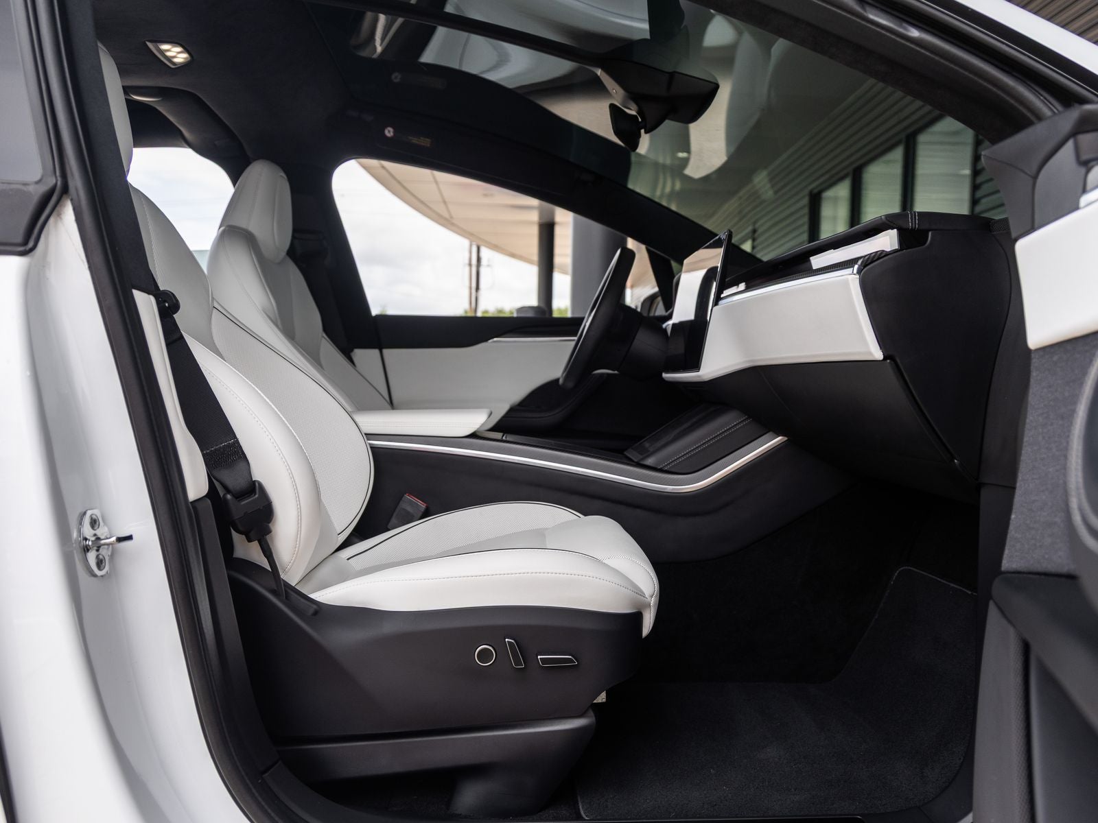 2023 Tesla Model X Plaid