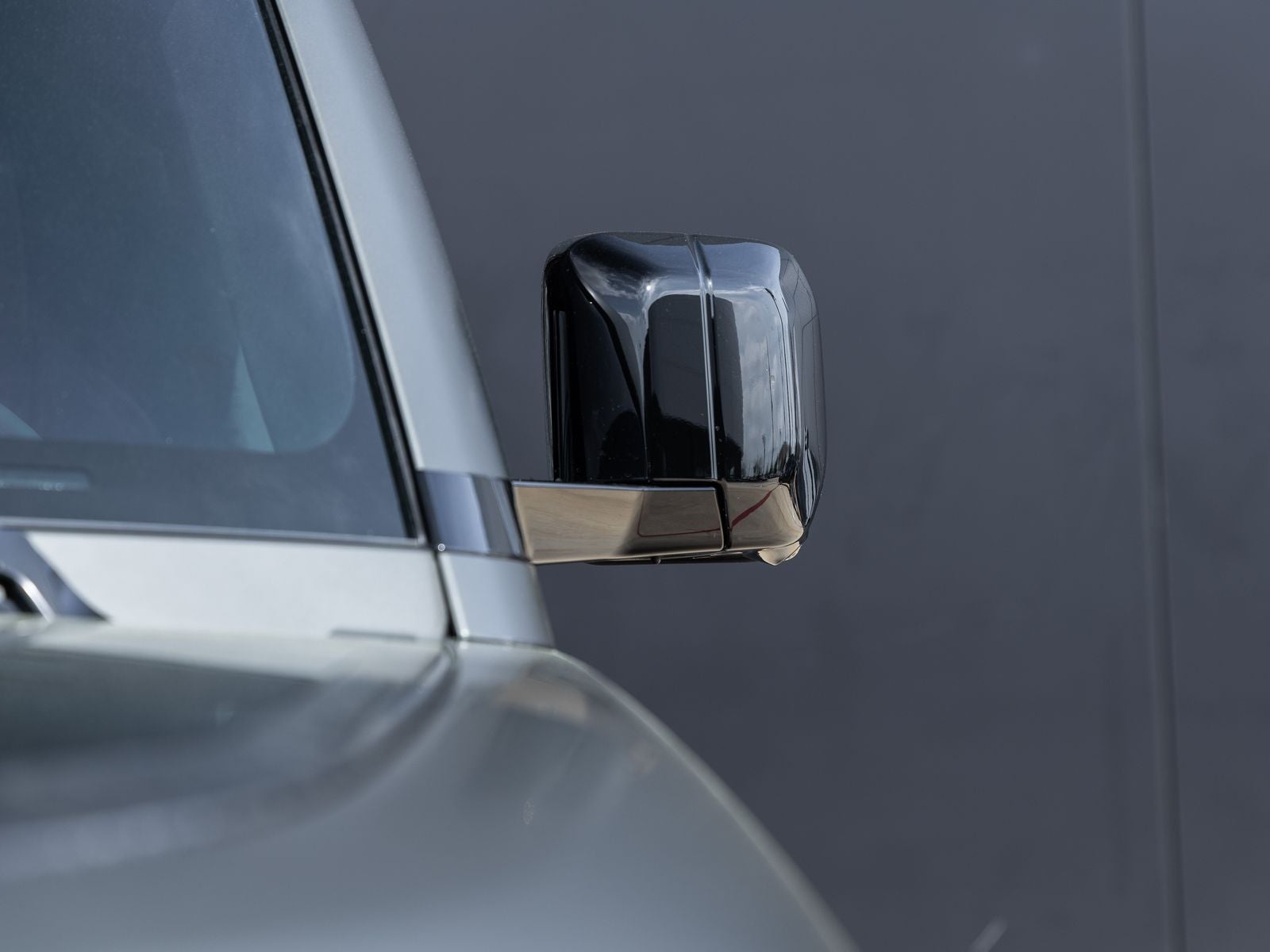 2025 Land Rover Defender 110 P635 OCTA V8