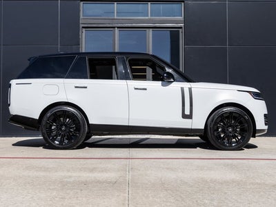 2025 Land Rover Range Rover SE