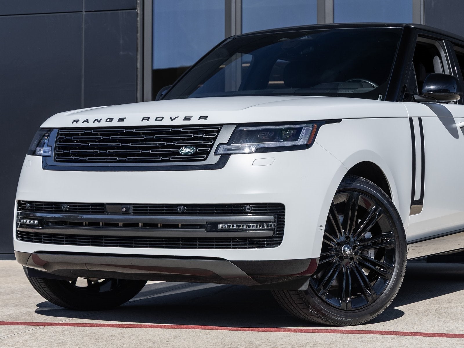 2025 Land Rover Range Rover SE