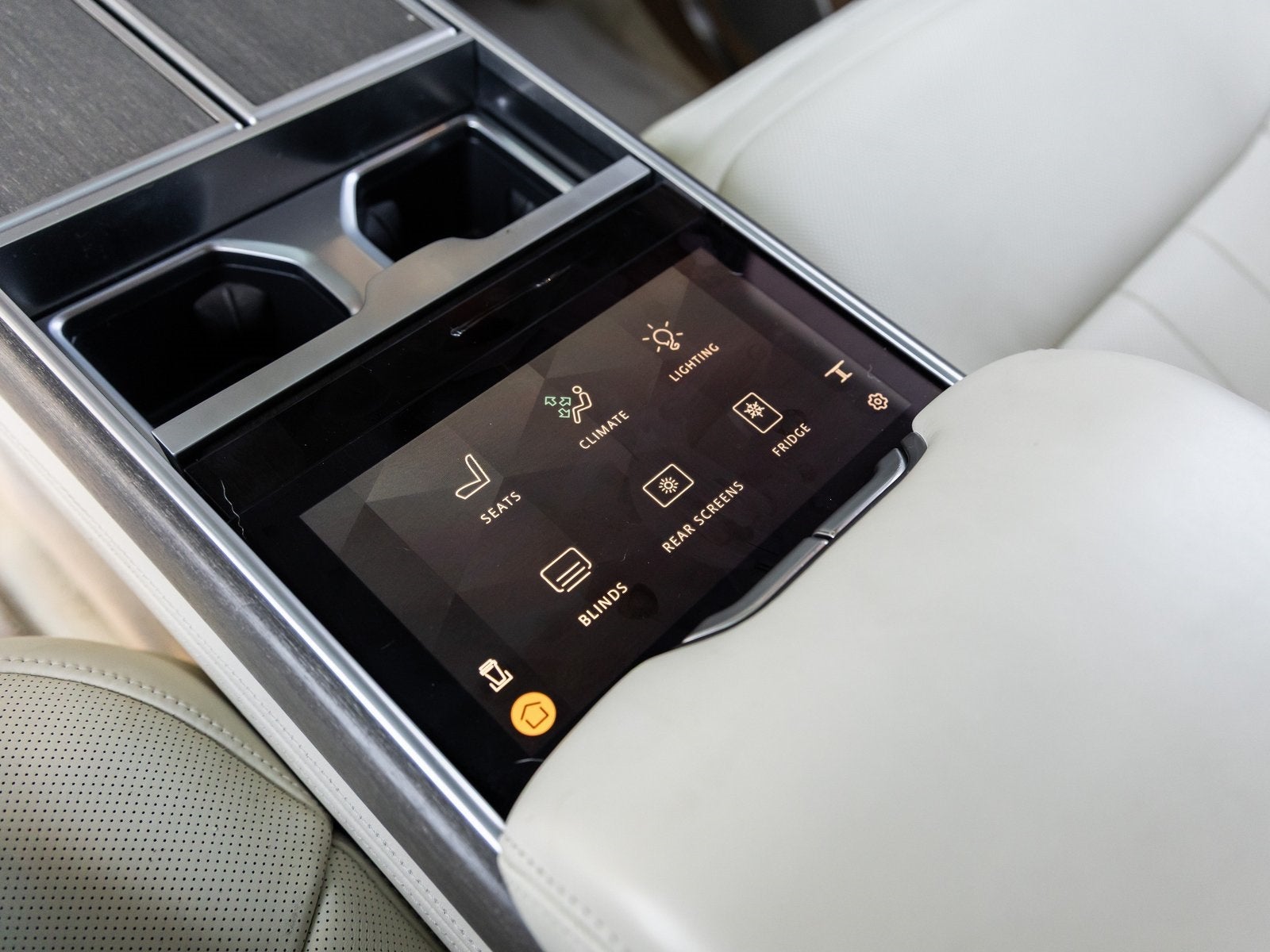 2022 Land Rover Range Rover SV