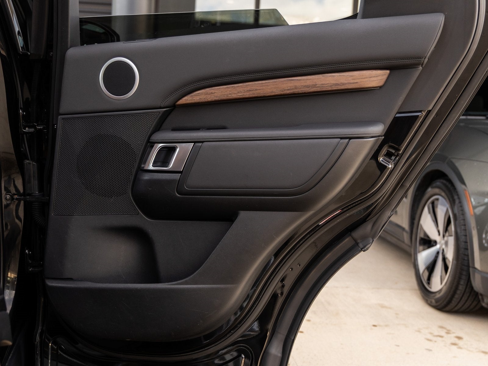 2020 Land Rover Discovery HSE