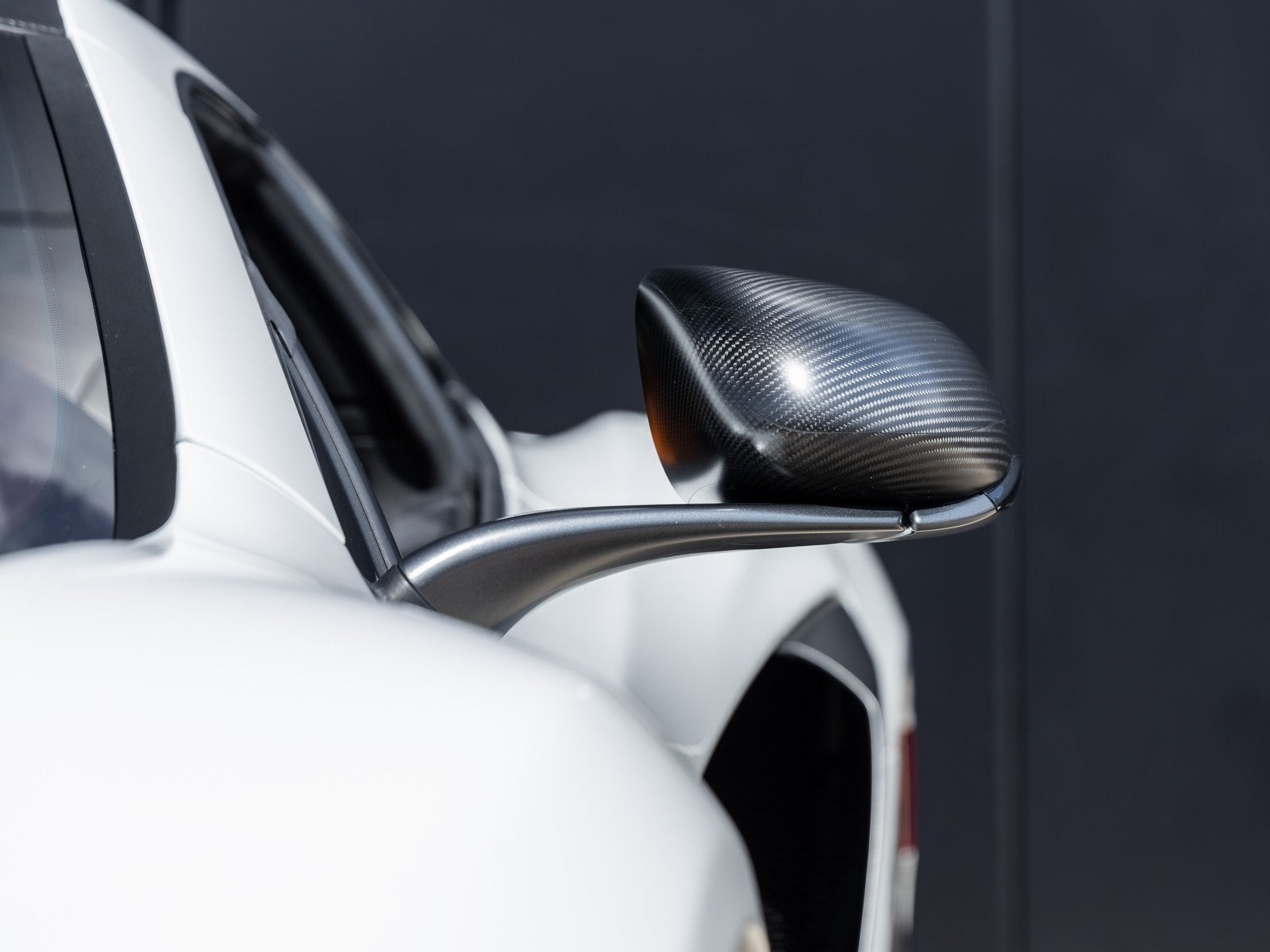 2016 McLaren 675LT Base