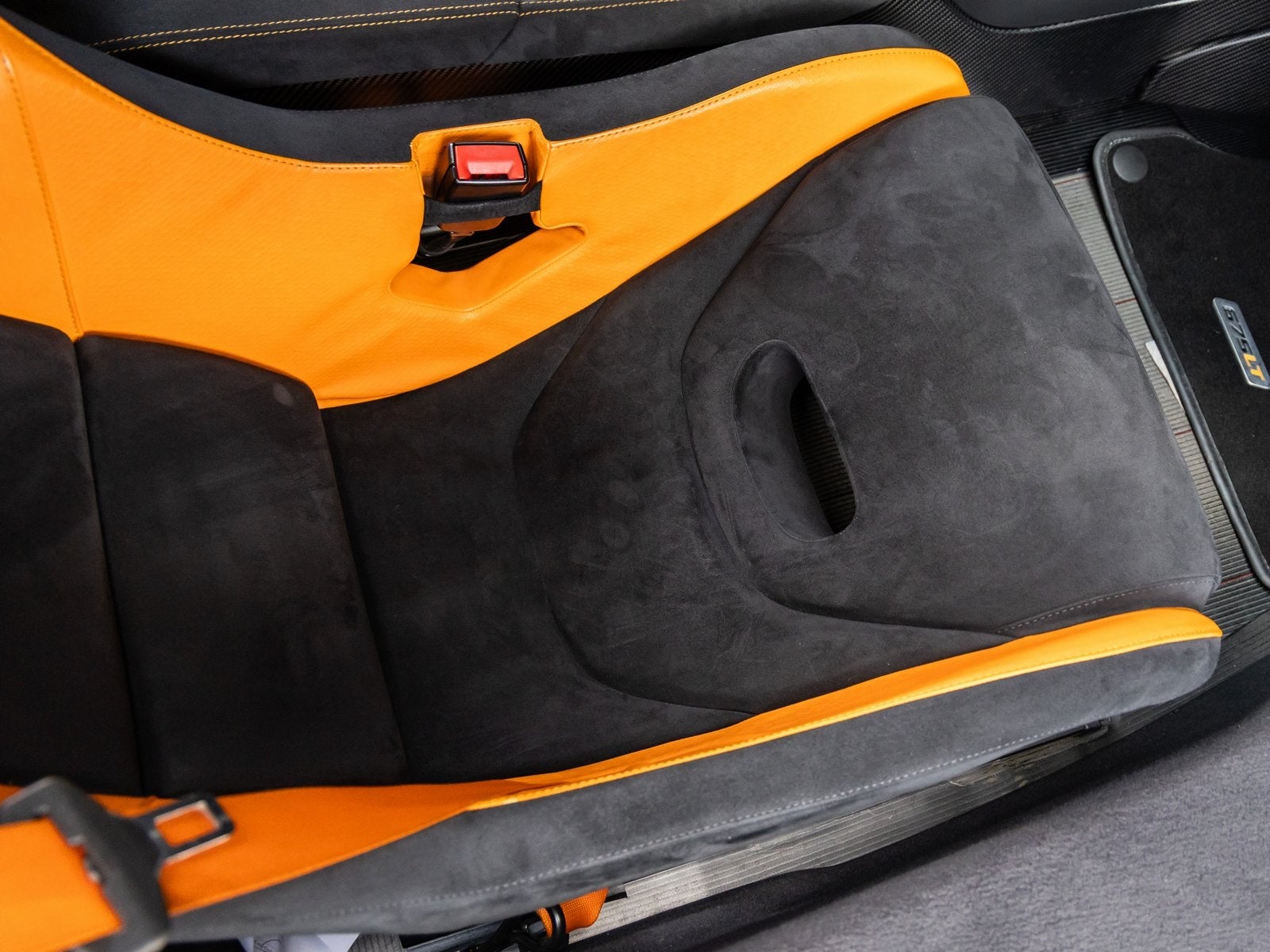 2016 McLaren 675LT Base