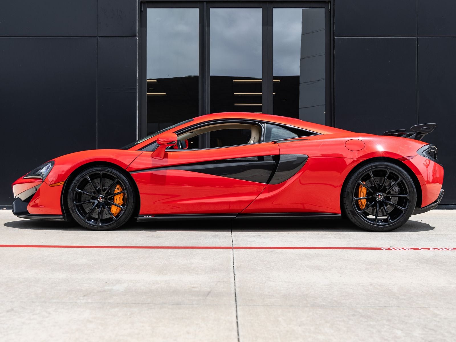 2016 McLaren 570S Base