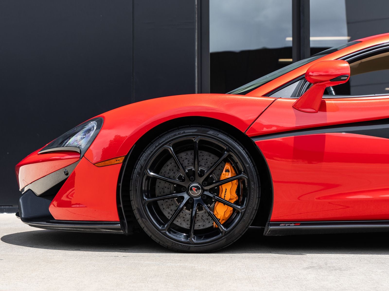 2016 McLaren 570S Base