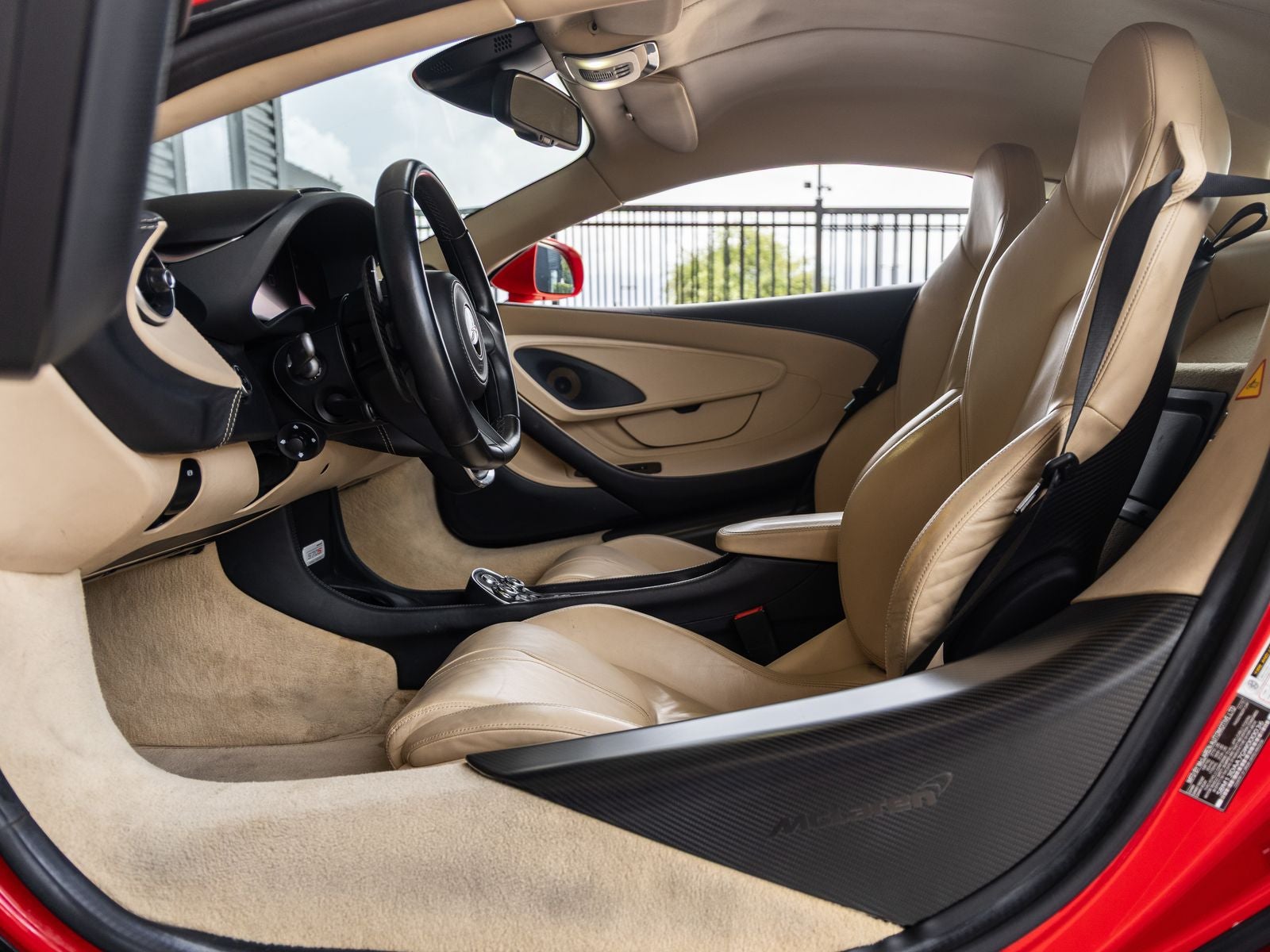2016 McLaren 570S Base