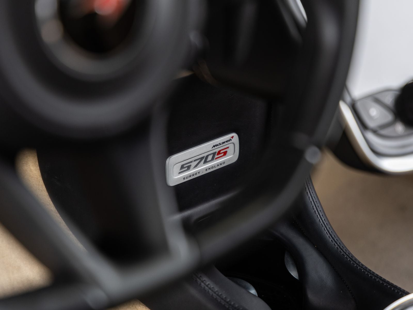 2016 McLaren 570S Base
