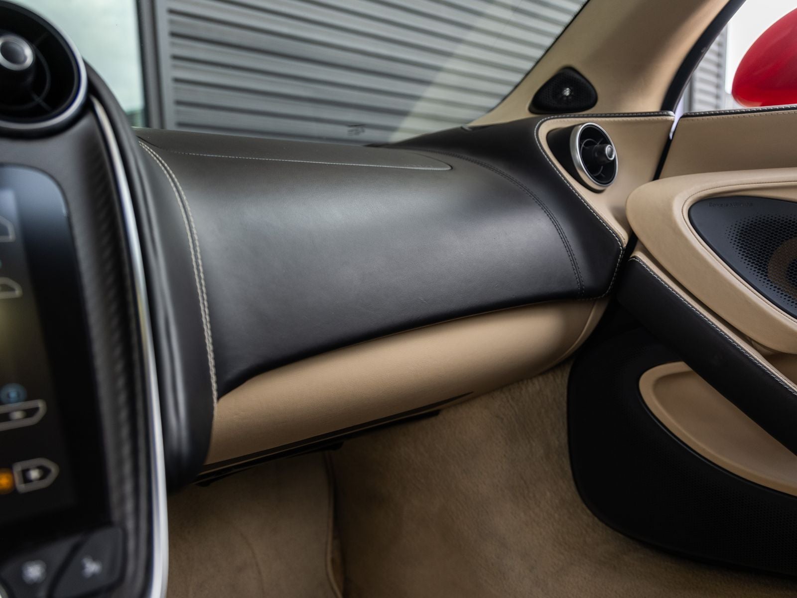 2016 McLaren 570S Base