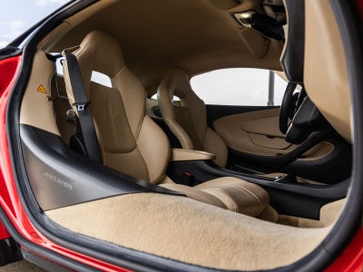 2016 McLaren 570S Base