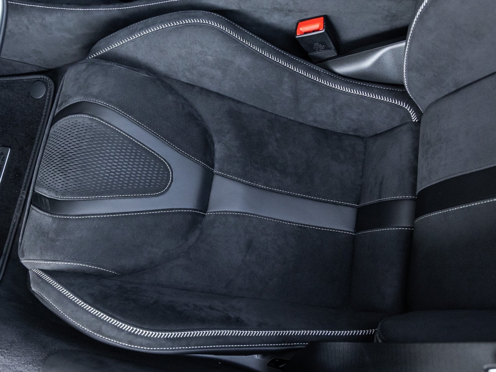 2026 McLaren 750S Base