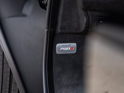 2026 McLaren 750S Base