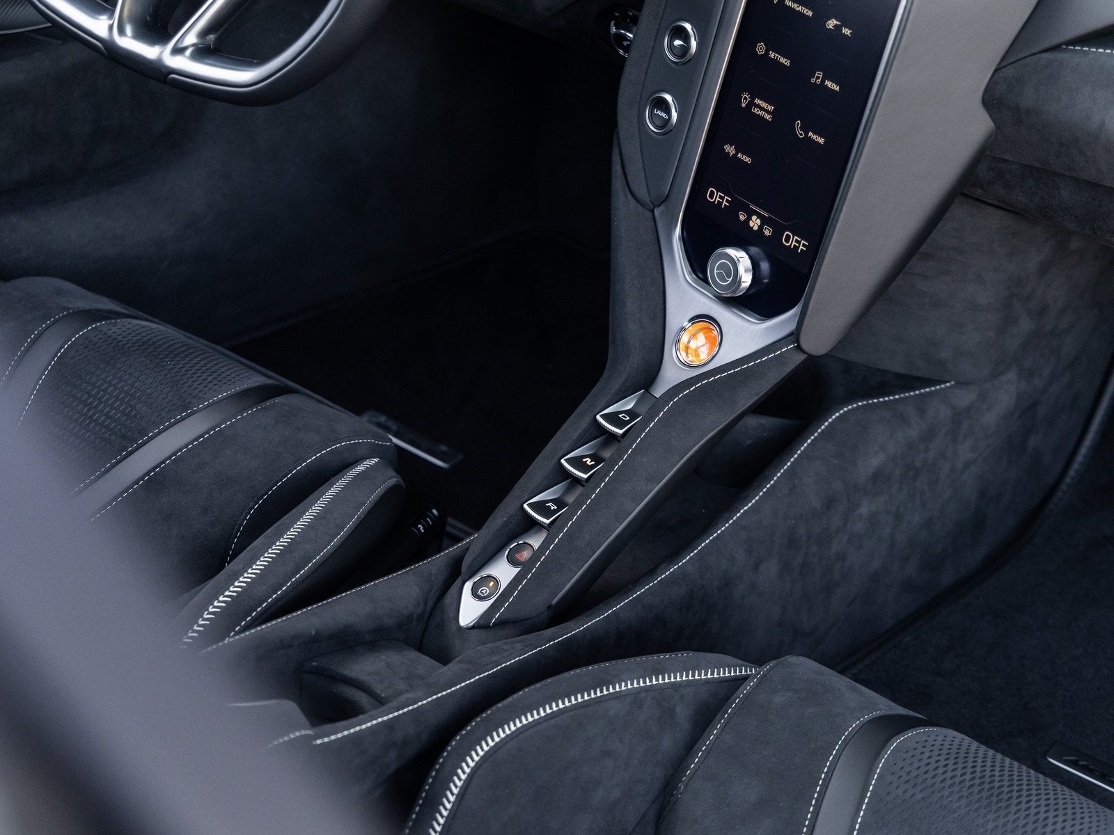 2026 McLaren 750S Base