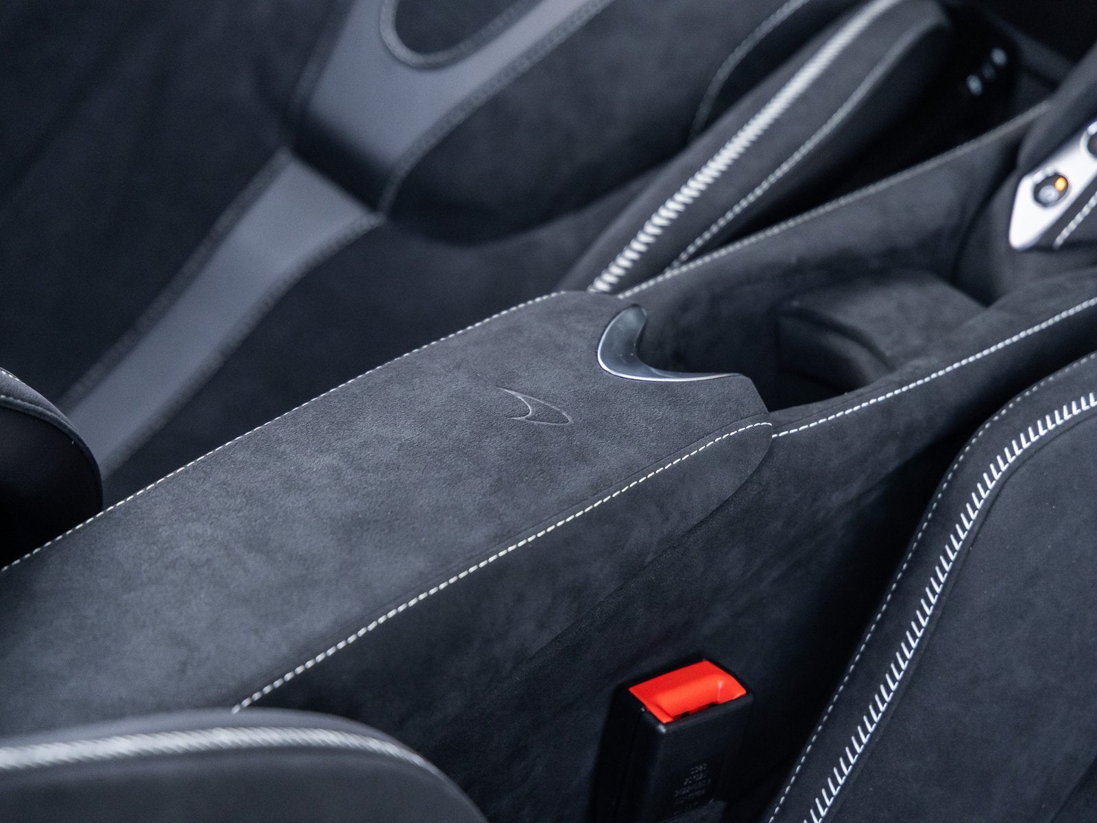 2026 McLaren 750S Base