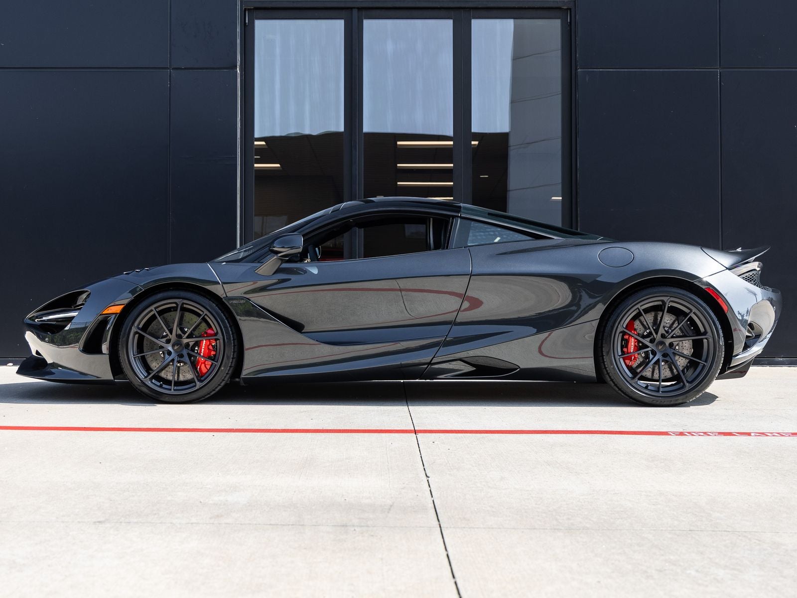 2027 McLaren 750S Base