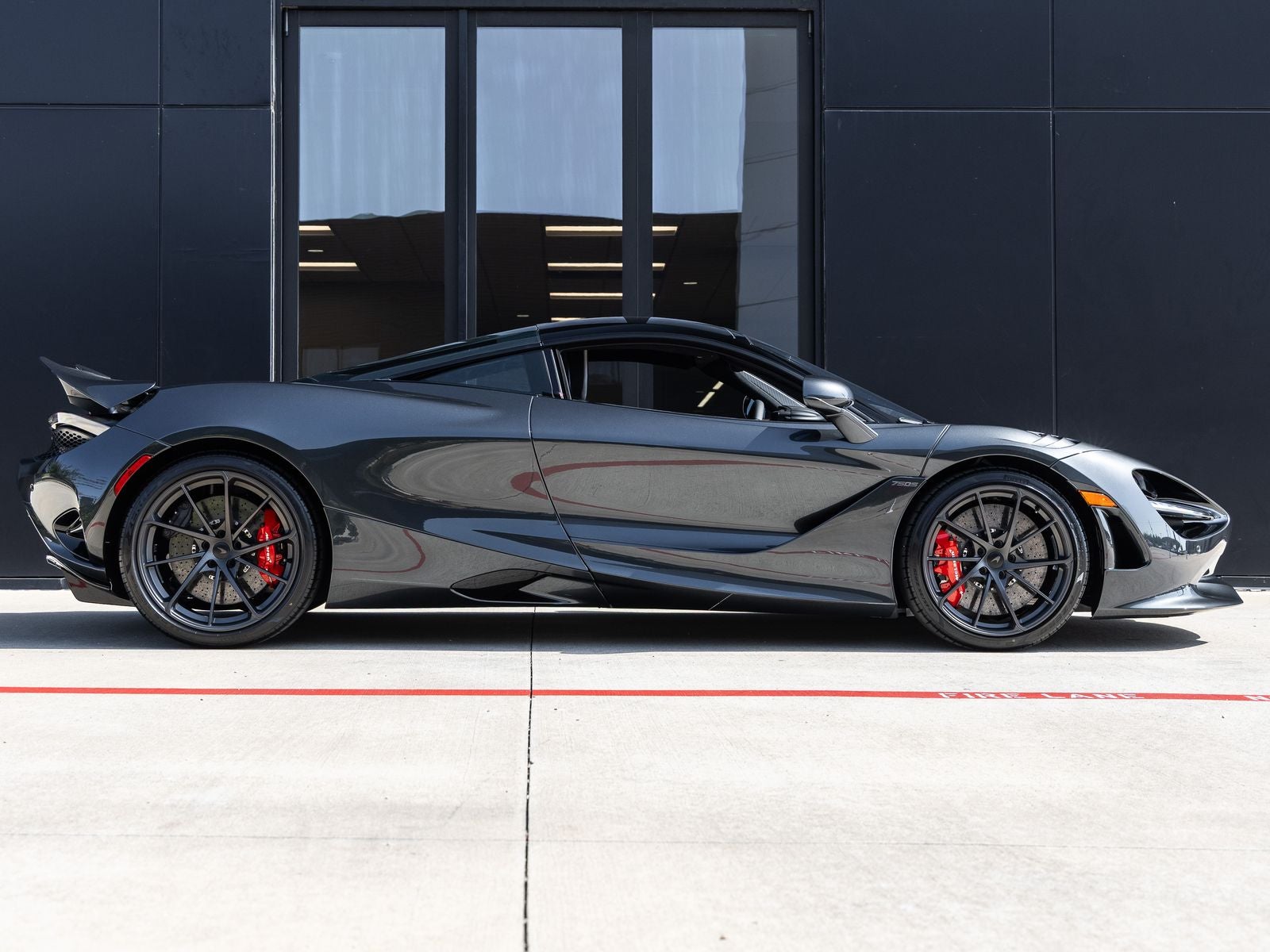 2027 McLaren 750S Base