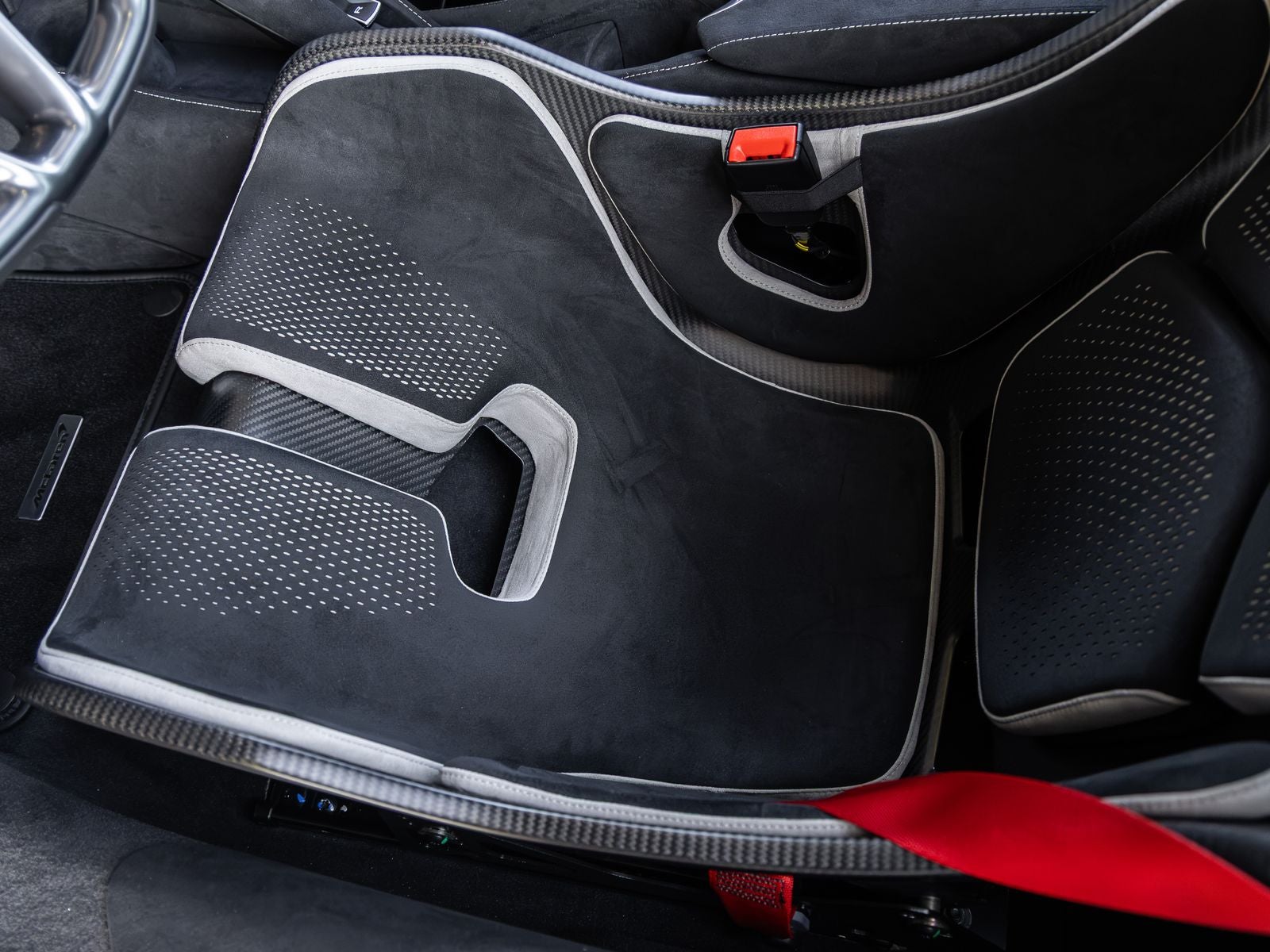 2027 McLaren 750S Base
