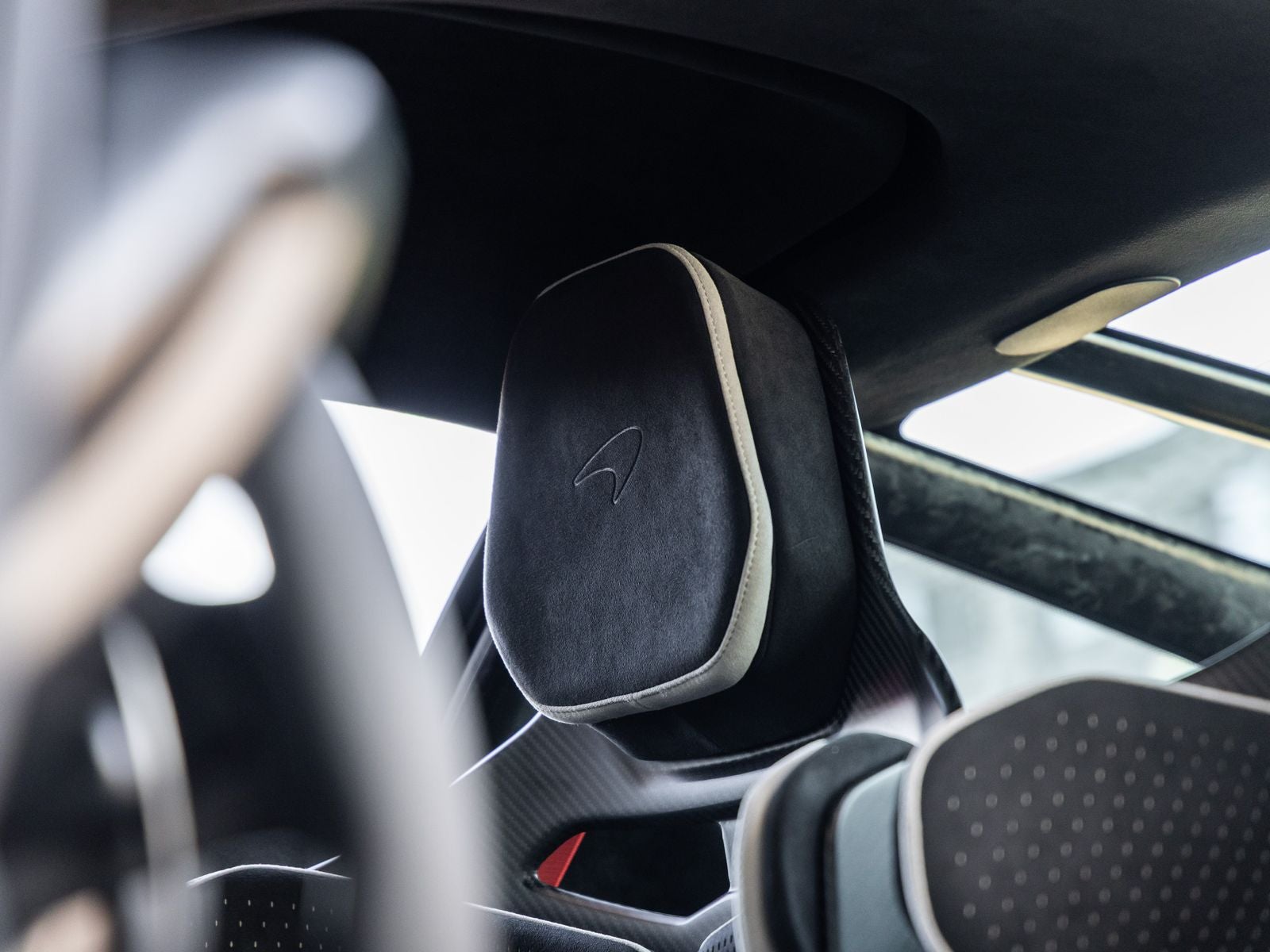 2027 McLaren 750S Base
