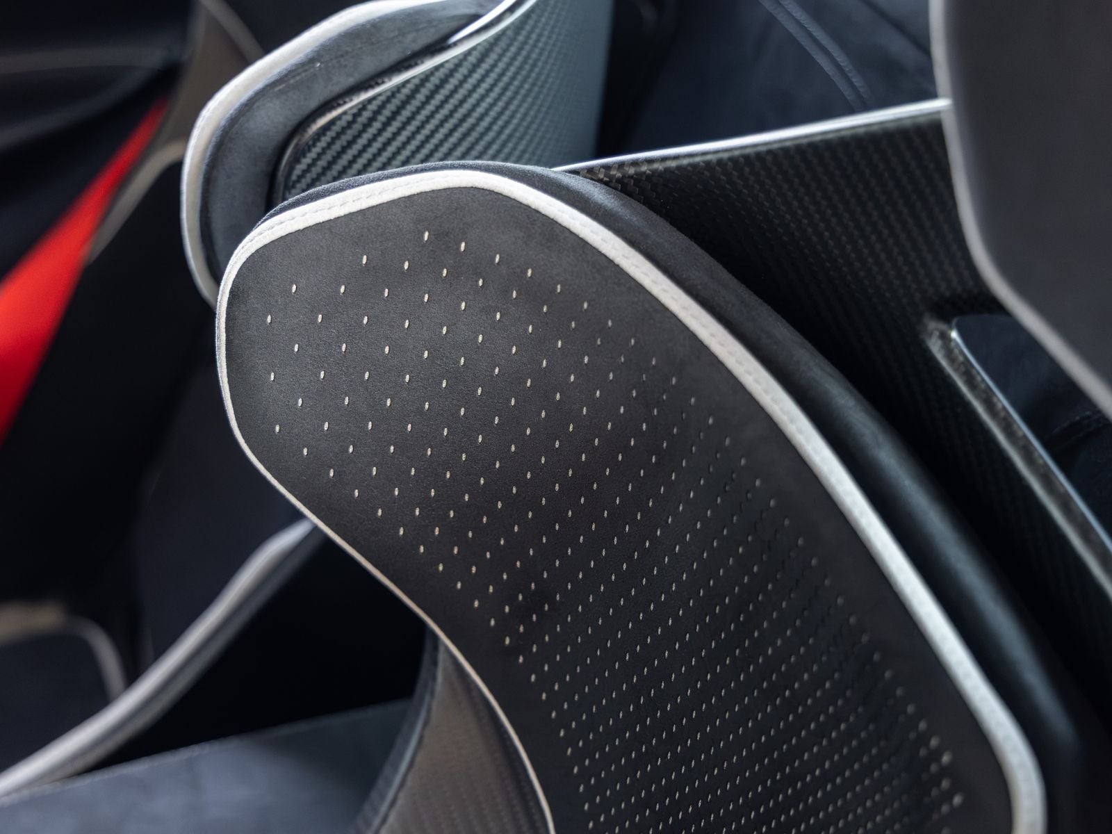 2027 McLaren 750S Base