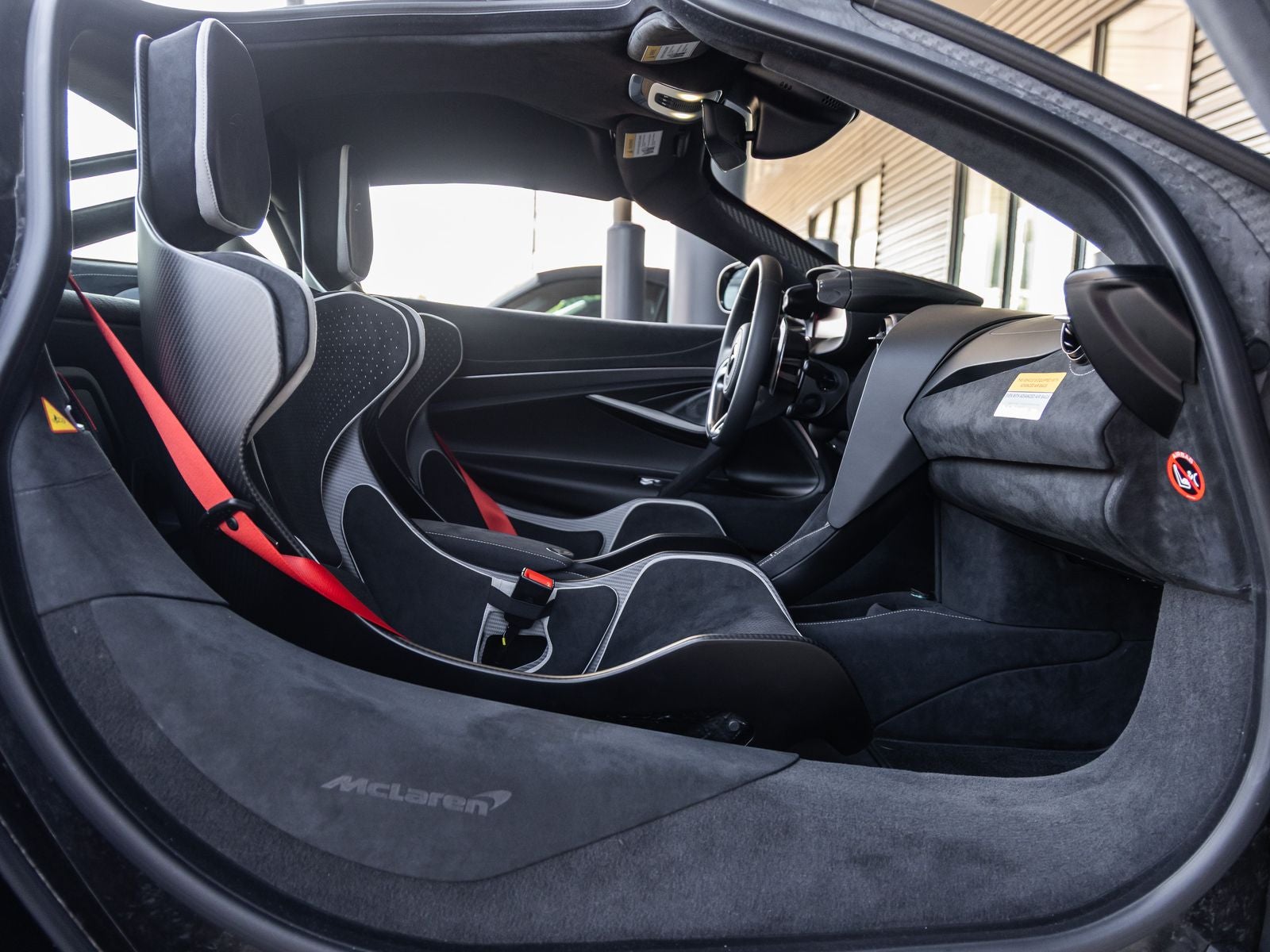 2027 McLaren 750S Base