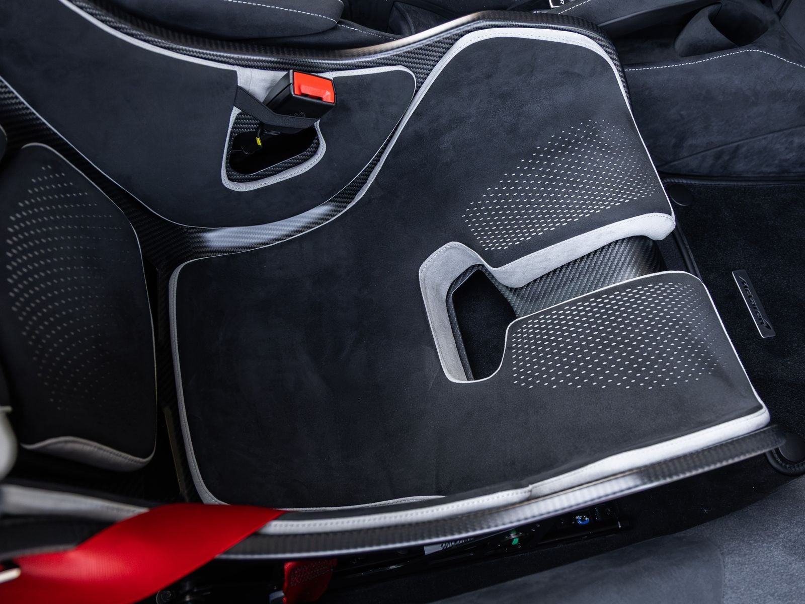 2027 McLaren 750S Base