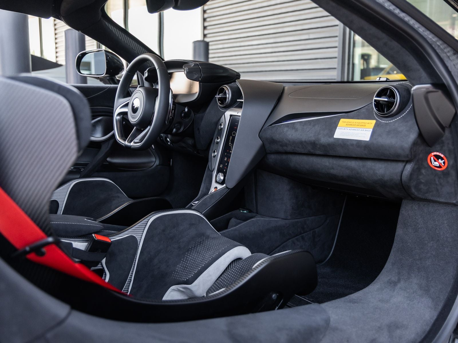 2027 McLaren 750S Base
