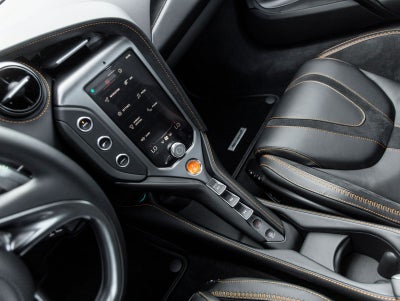 2026 McLaren 750S Base