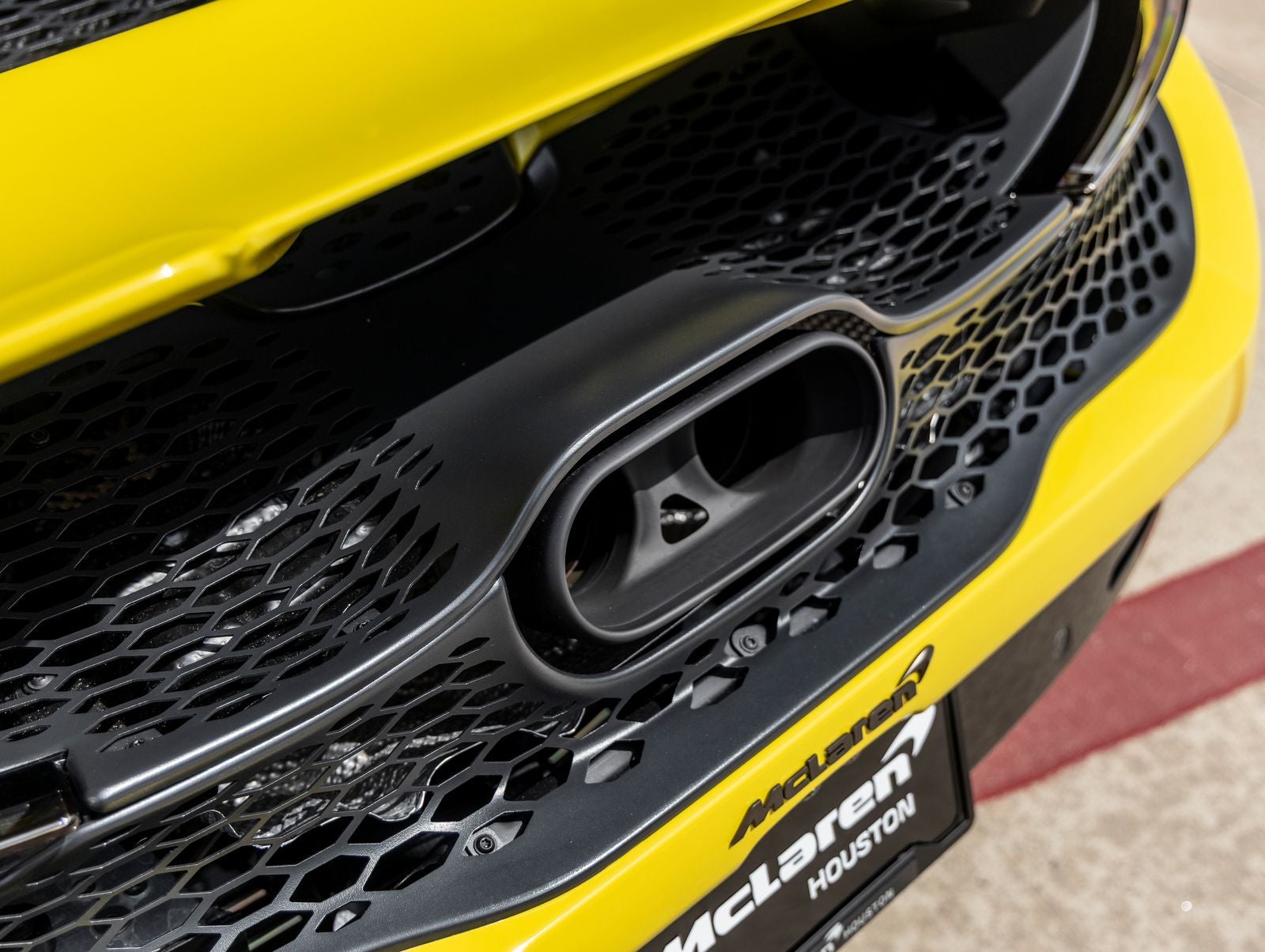 2027 McLaren 750S Base