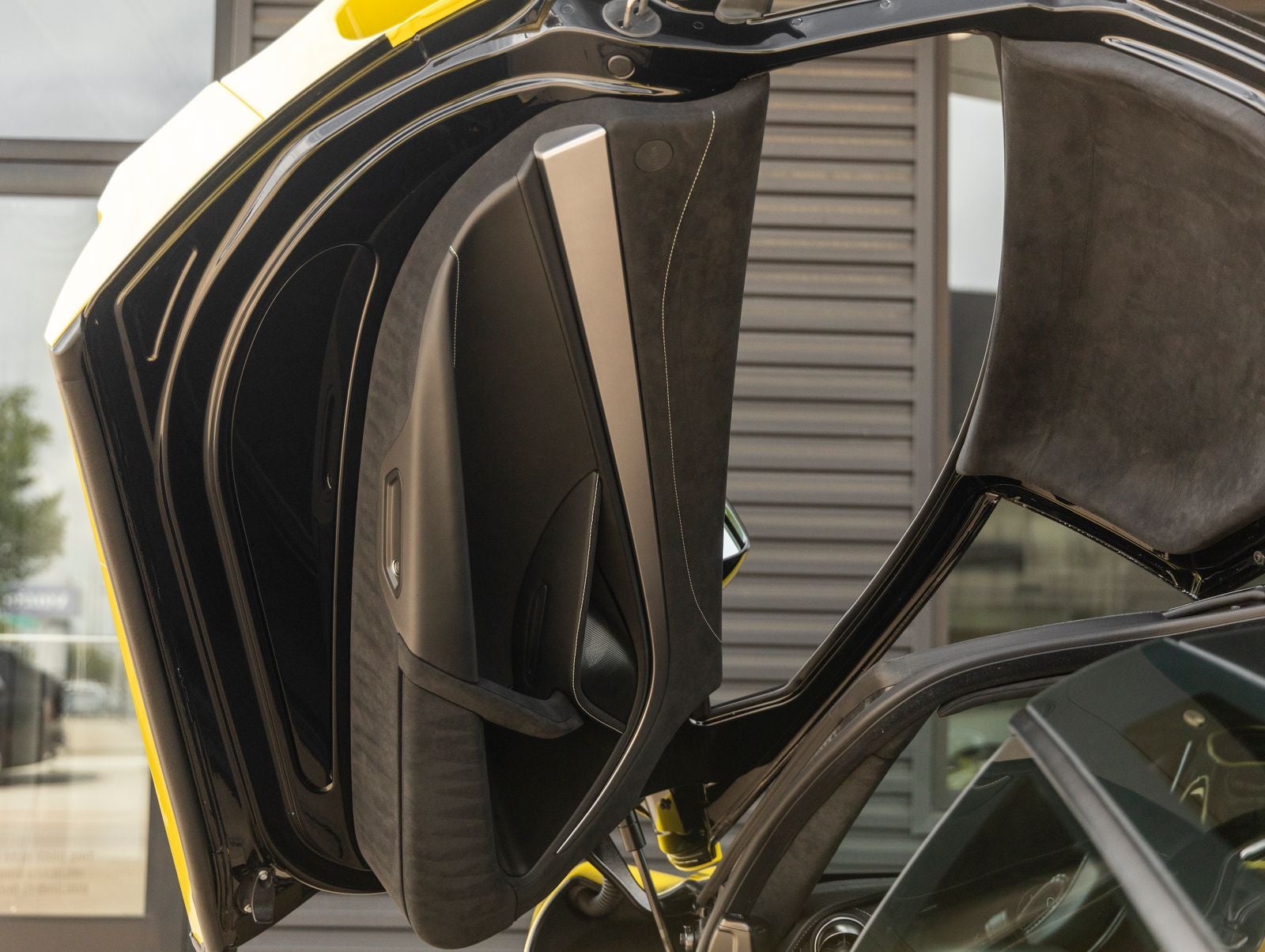 2027 McLaren 750S Base