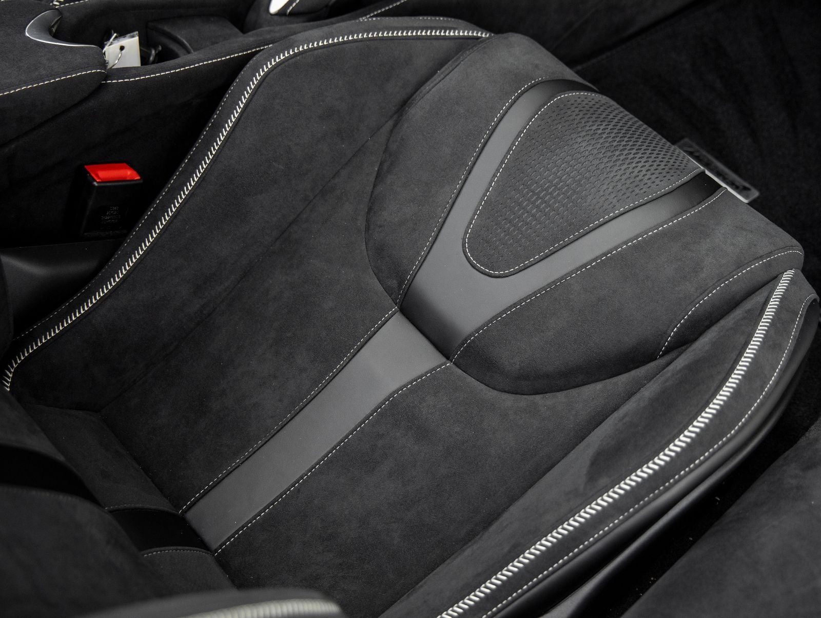 2027 McLaren 750S Base