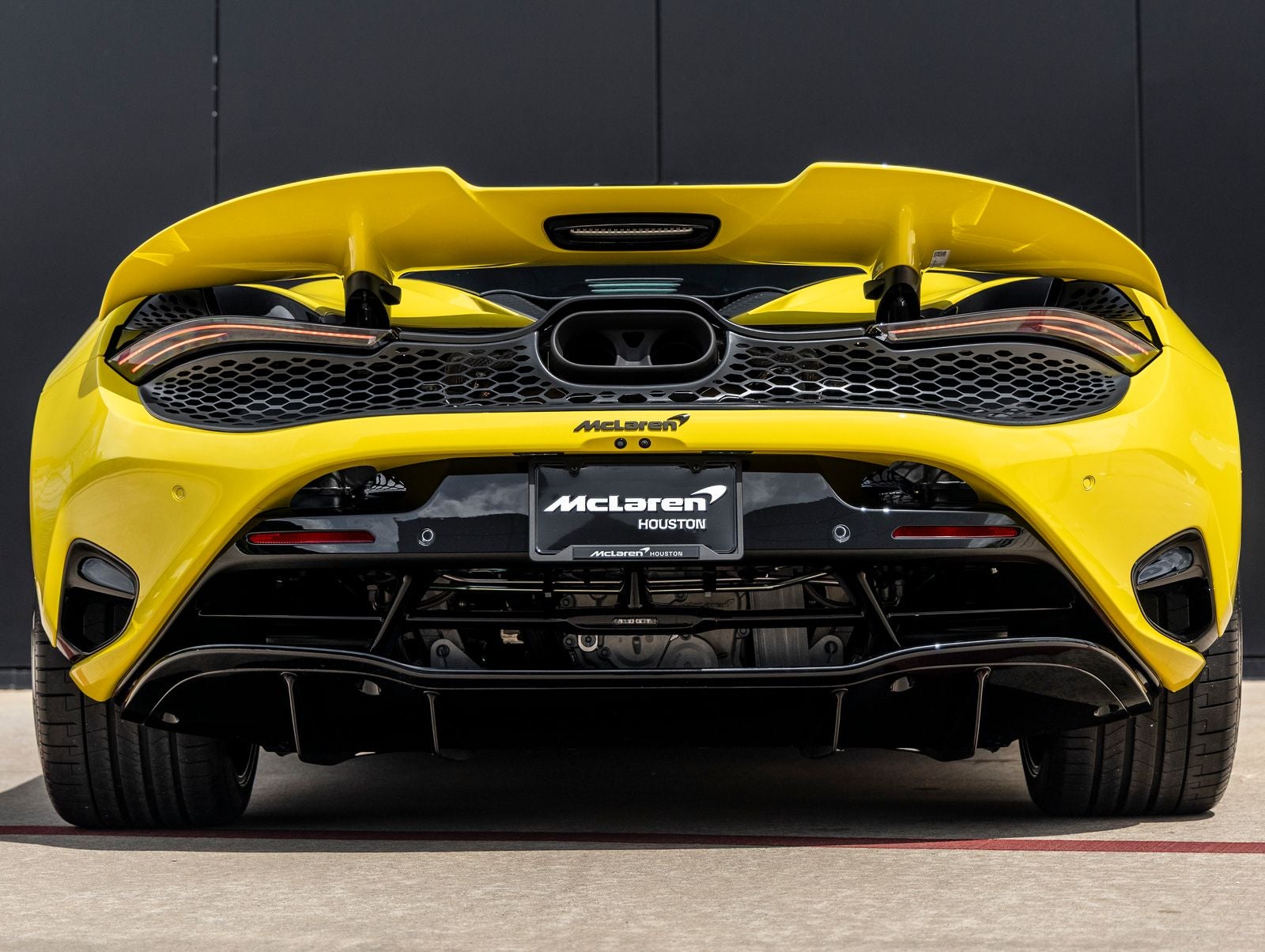 2027 McLaren 750S Base